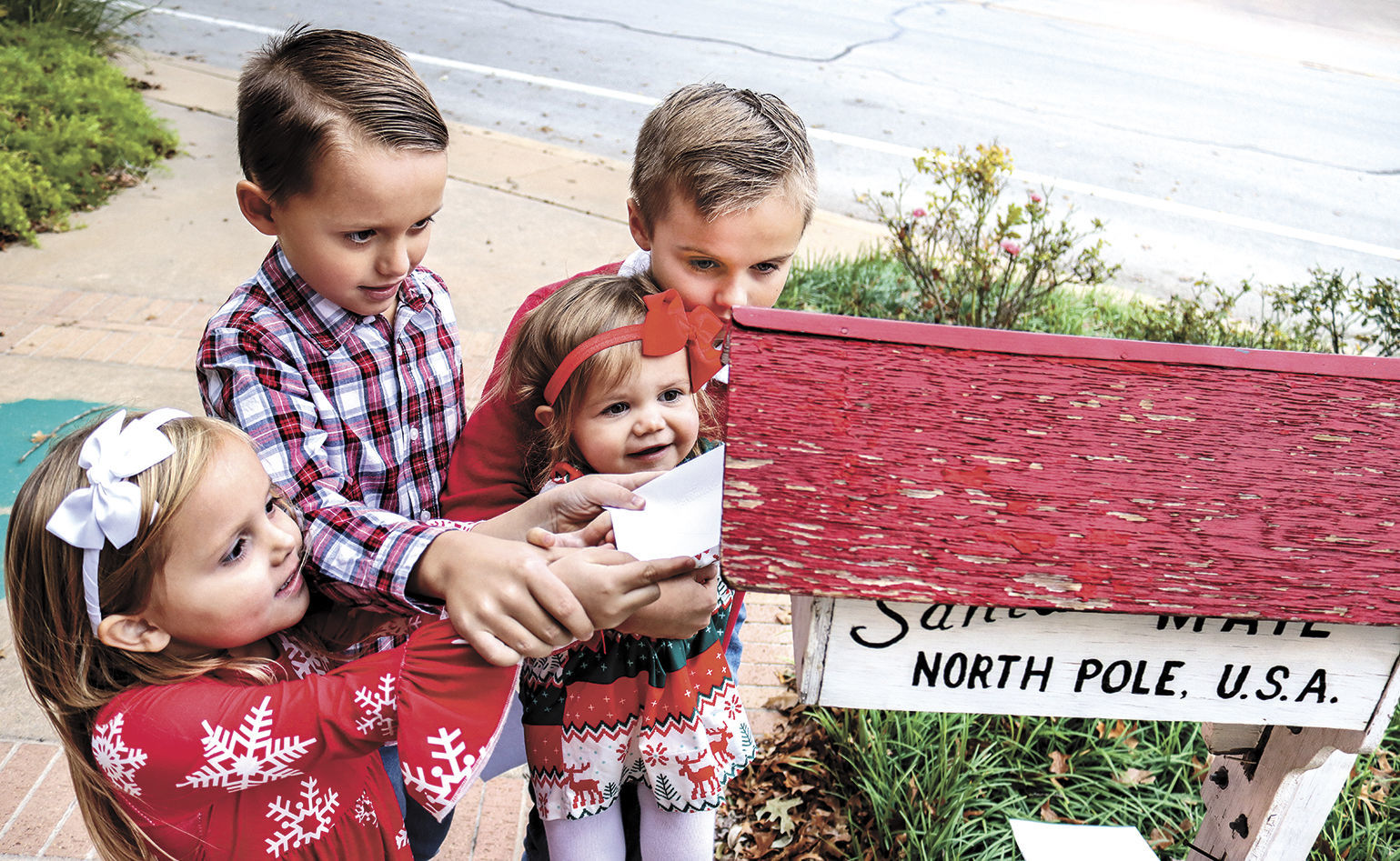 Sending letters to St. Nick